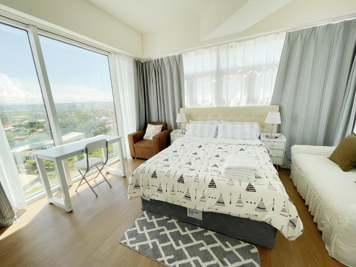 Inspiria Aparthotel Davao City Екстериор снимка