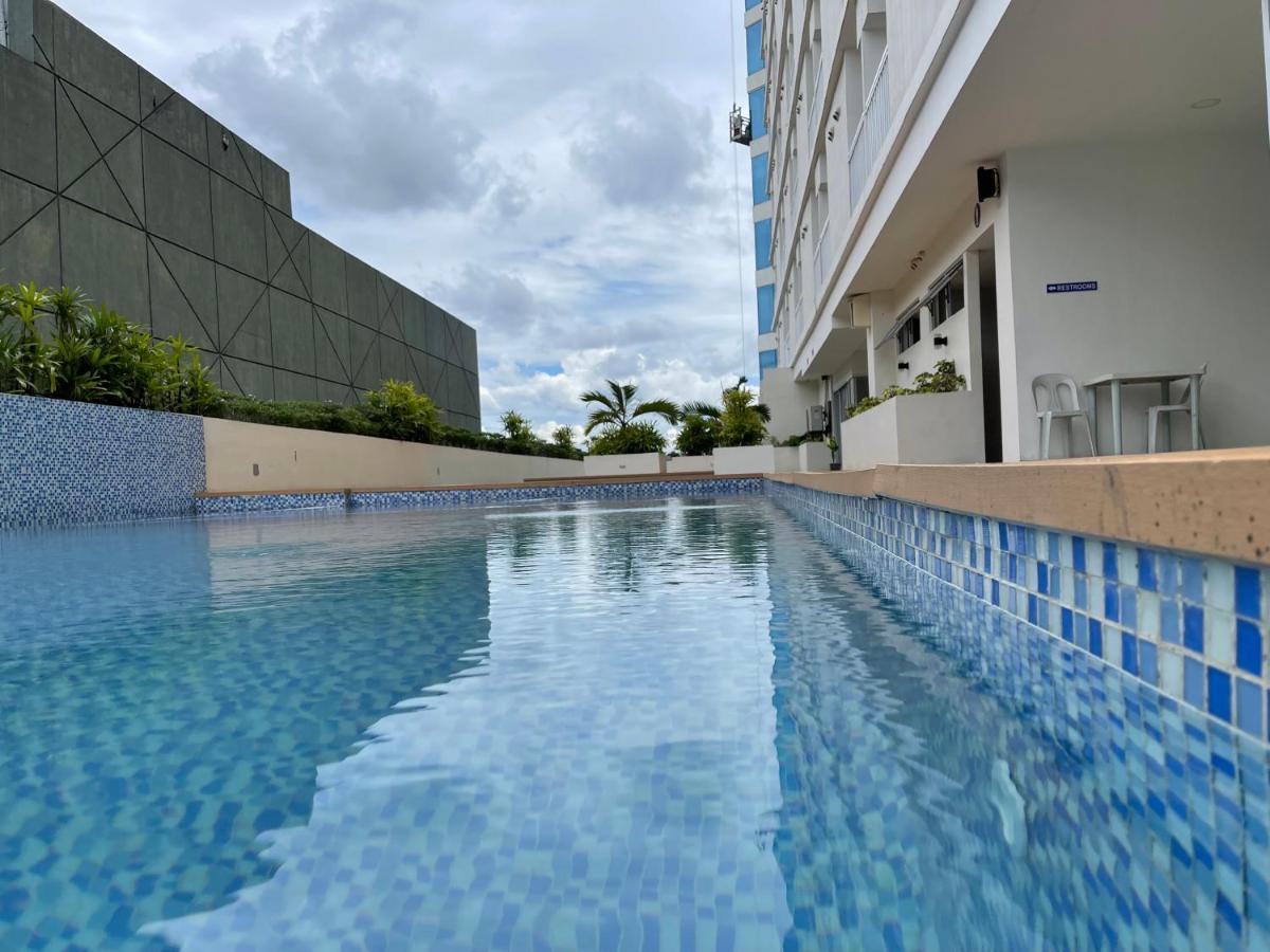 Inspiria Aparthotel Davao City Екстериор снимка
